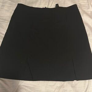 NWT Windsor Black Skirt w/‎ Slits